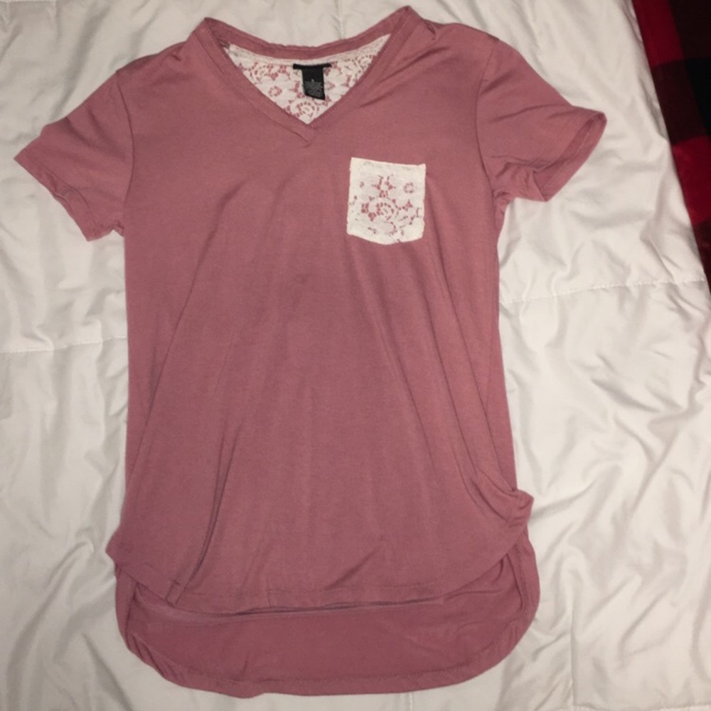 Pink Rue21 t-shirt